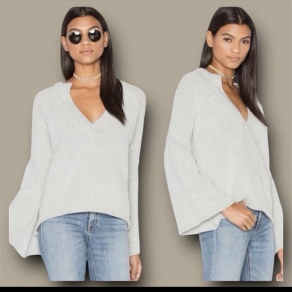 Free People Lovely Lines Bell Sleeve Sweater in Grey
size Medium Oversized - Picture 2 of 12